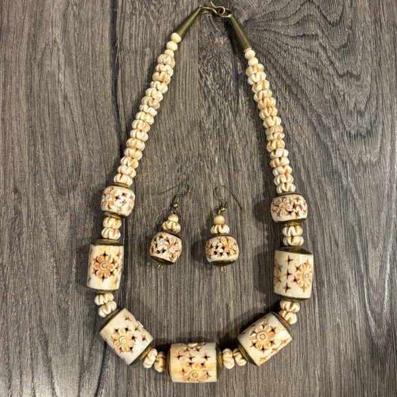 Vintage Bovine Bone Intricately Carved Chunky Beaded Necklace & Earrings - Picture 2 of 6